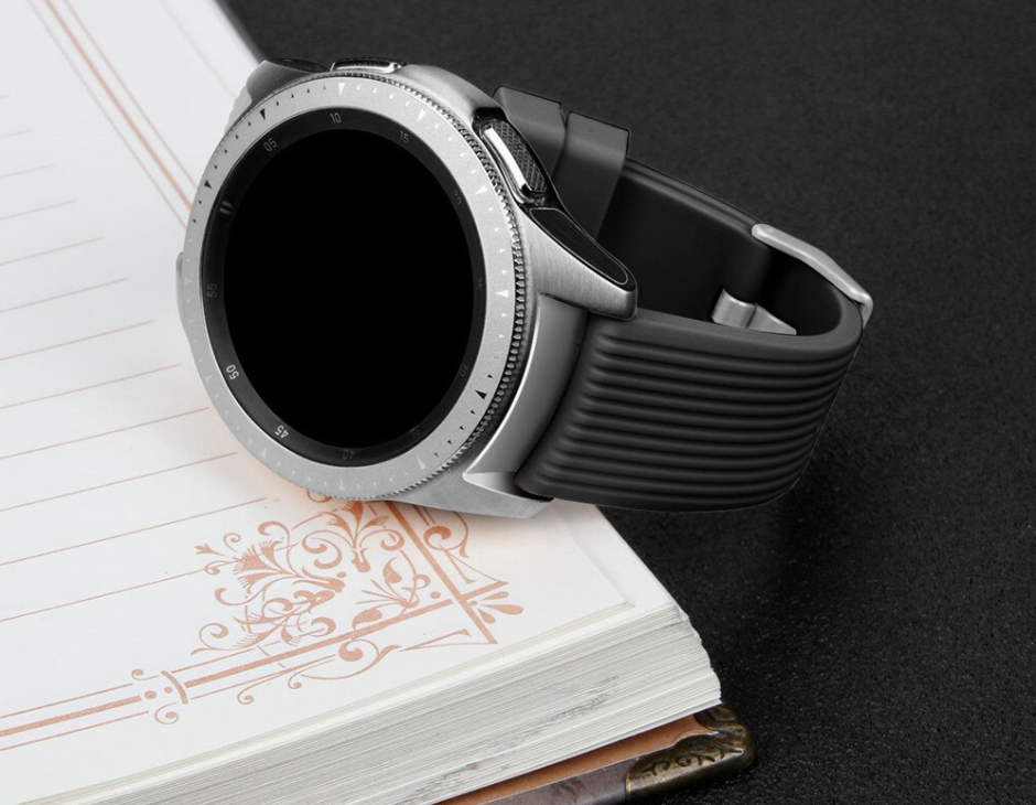Crna silikonska narukvica 20 mm Samsung Active, Galaxy Watch 42mm, Galaxy Watch 4, Huawei Watch 42mm - Слика 2